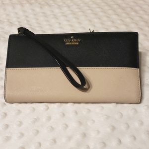 Kate Spade wristlet/wallet